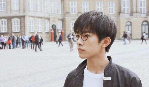 易烊千玺老粉爆料视频,独家爆料视频背后的感人故事